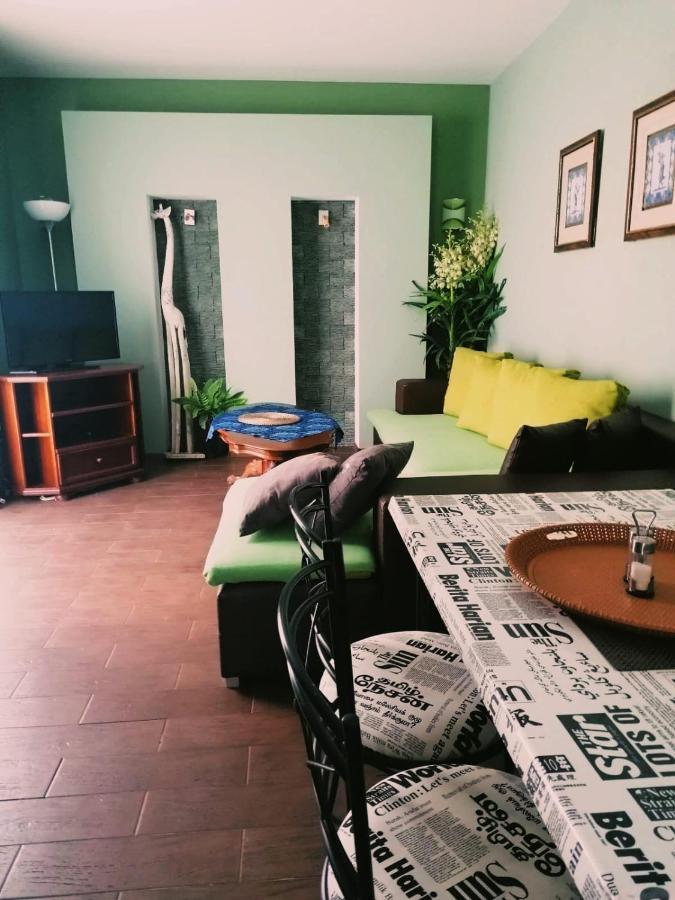 Apartmany Pri Auparku Пиещани Екстериор снимка