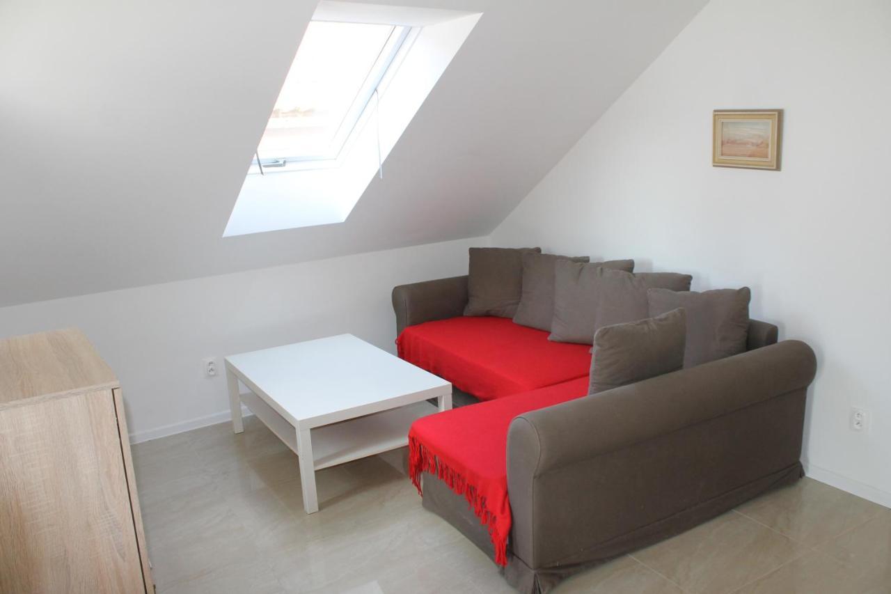 Apartmany Pri Auparku Пиещани Екстериор снимка