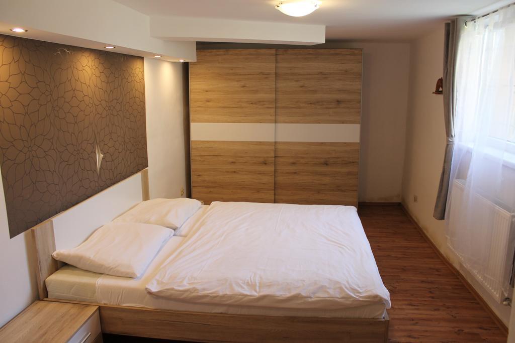 Apartmany Pri Auparku Пиещани Екстериор снимка