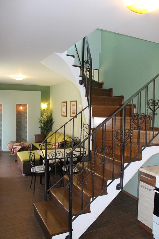 Apartmany Pri Auparku Пиещани Екстериор снимка