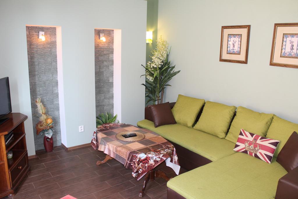 Apartmany Pri Auparku Пиещани Екстериор снимка