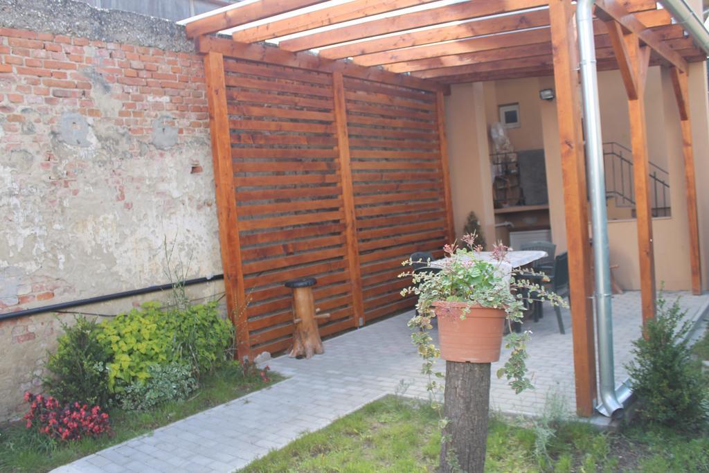 Apartmany Pri Auparku Пиещани Екстериор снимка